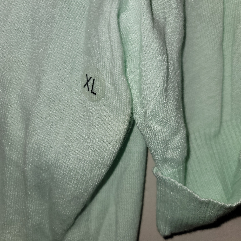 Sweater - Picture 4 of 5